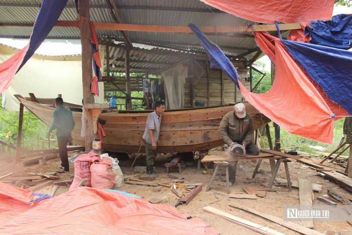 Xưởng ông Hoành là một trong những cơ sở lâu đời nhất còn hoạt động.