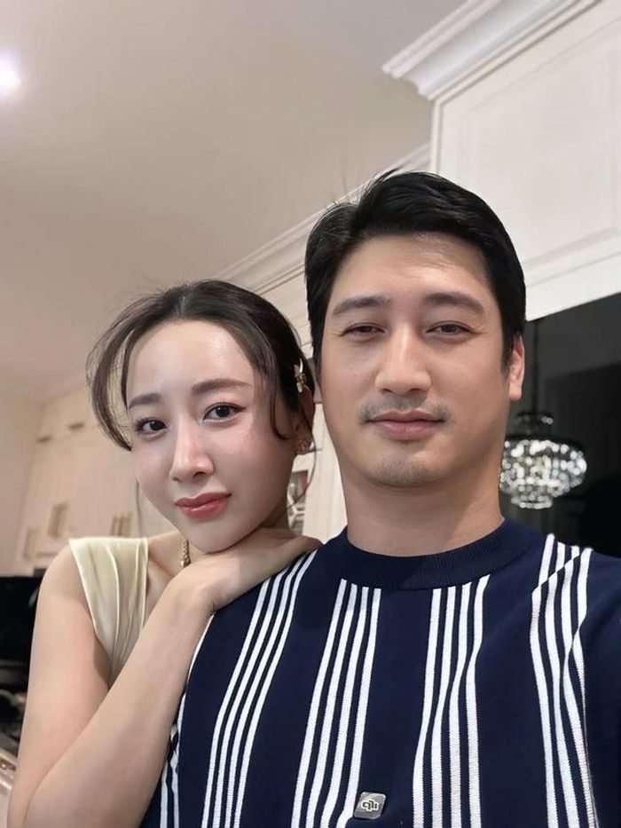 Từ khi công khai tình cảm, Ngọc Quỳnh và Thùy Anh thường xuyên đăng tải hình ảnh cuộc sống.
