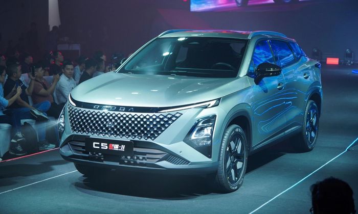 Omoda C5 SHS 2026.