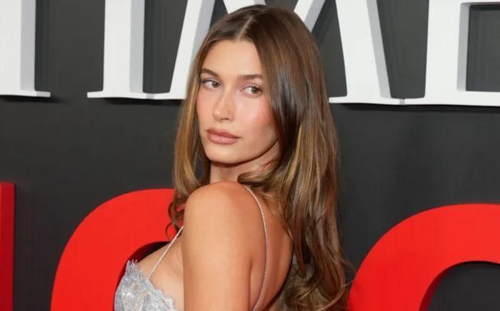 Một số fan thậm chí cho rằng Hailey Bieber đang bước vào giai đoạn thăng hoa nhất trong sự nghiệp.