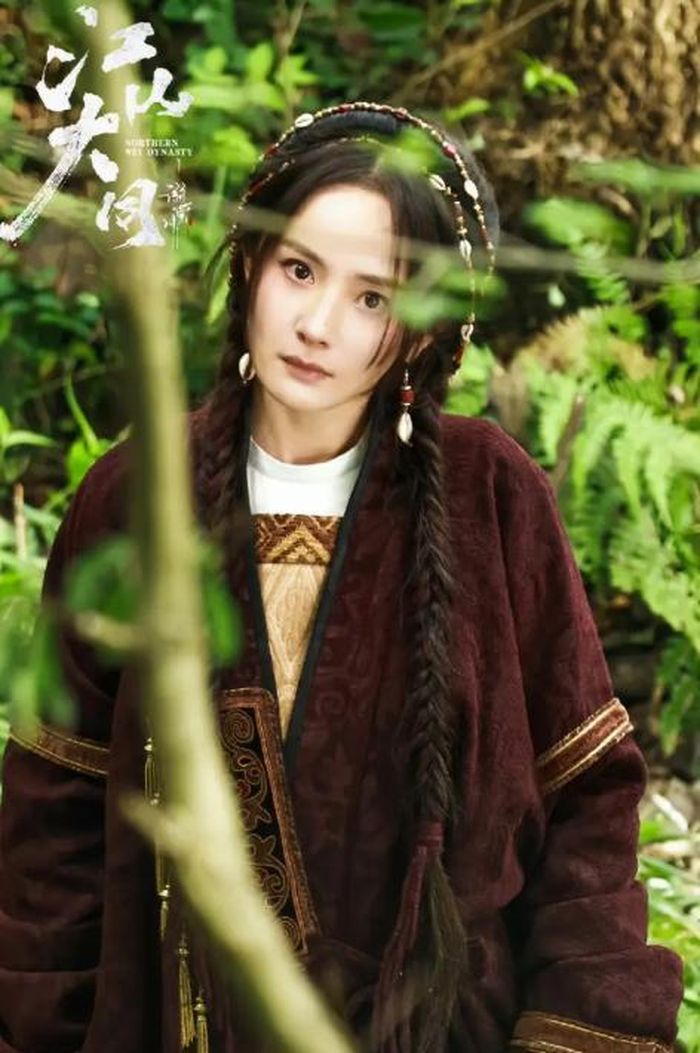Khán giả vô cùng mong đợi màn thể hiện của Dương Mịch khi hóa thân thành một Phùng Yên Nhi kiên cường, bản lĩnh trên màn ảnh. Ảnh: Weibo đoàn phim