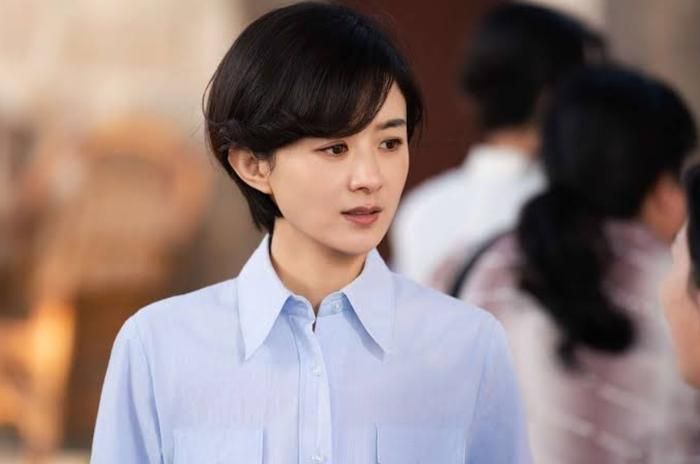 Tiểu Thành Đại Sự tiếp tục đánh dấu hành trình chuyển mình của Triệu Lệ Dĩnh sang dòng phim hiện thực, trưởng thành và giàu chiều sâu hơn.