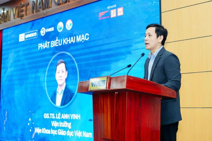 GS. TS Lê Anh Vinh, Viện trưởng Viện Khoa học Giáo dục Việt Nam phát biểu tại Hội thảo
