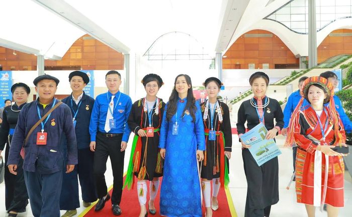 Các đại biểu tham dự Đại hội đại biểu toàn quốc Đoàn TNCS Hồ Chí Minh lần thứ XIII bước vào phiên làm việc chiều ngày 24/6.