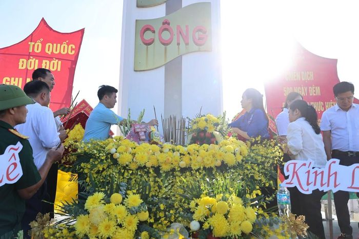 Xã Đầm Hà, tỉnh Quảng Ninh tổ chức lấy mẫu hài cốt liệt sĩ chưa xác định được thông tin để phục vụ giám định ADN và công tác xác định danh tính liệt sĩ.