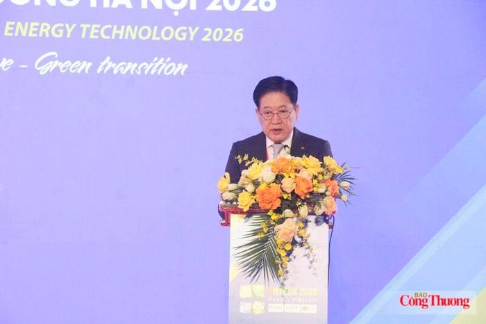 Đại diện các tổ chức, doanh nghiệp quốc tế đánh giá cao vai trò kết nối và thúc đẩy chuyển dịch năng lượng của ENTECH HANOI. Ảnh: P.C