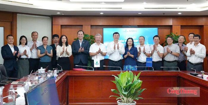 Lễ ký Thỏa thuận hợp tác nhằm nghiên cứu, phát triển và ứng dụng các giải pháp công nghệ nâng cao hiệu quả vận hành hệ thống điện và thị trường điện