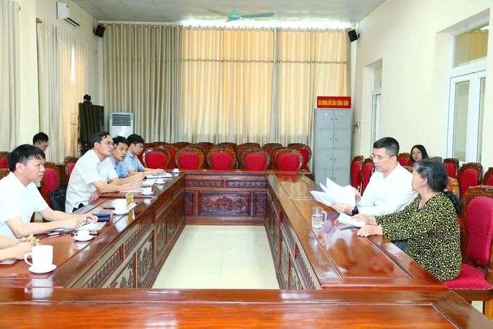 Toàn cảnh buổi tiếp công dân.
