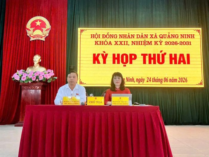 Chủ tọa kỳ họp.