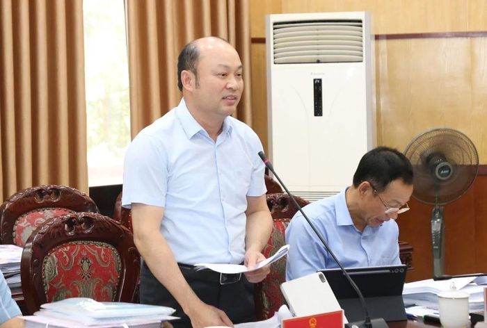 Phó Chủ tịch UBND tỉnh Cao Văn Cường phát biểu tại phiên họp.