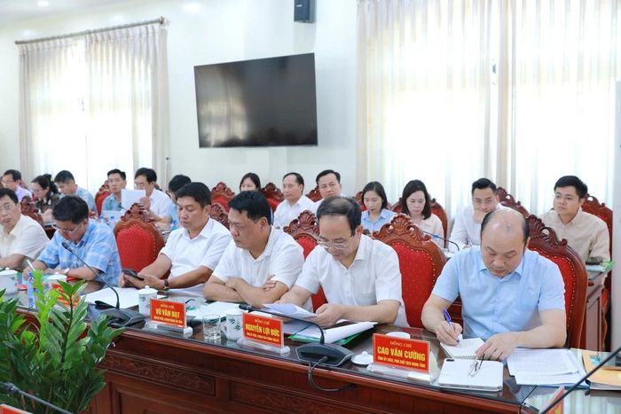 Đại biểu dự buổi làm việc.
