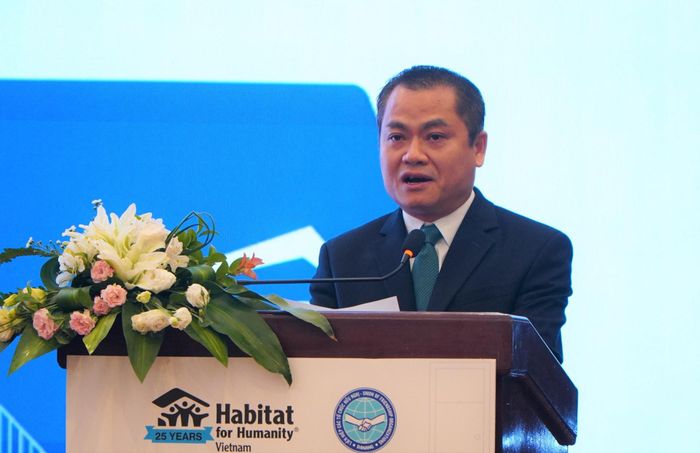 Chủ tịch Liên hiệp Các tổ chức hữu nghị thành phố Đà Nẵng Nguyễn Ngọc Bình phát biểu khai mạc hội thảo. Ảnh: VINH ANH