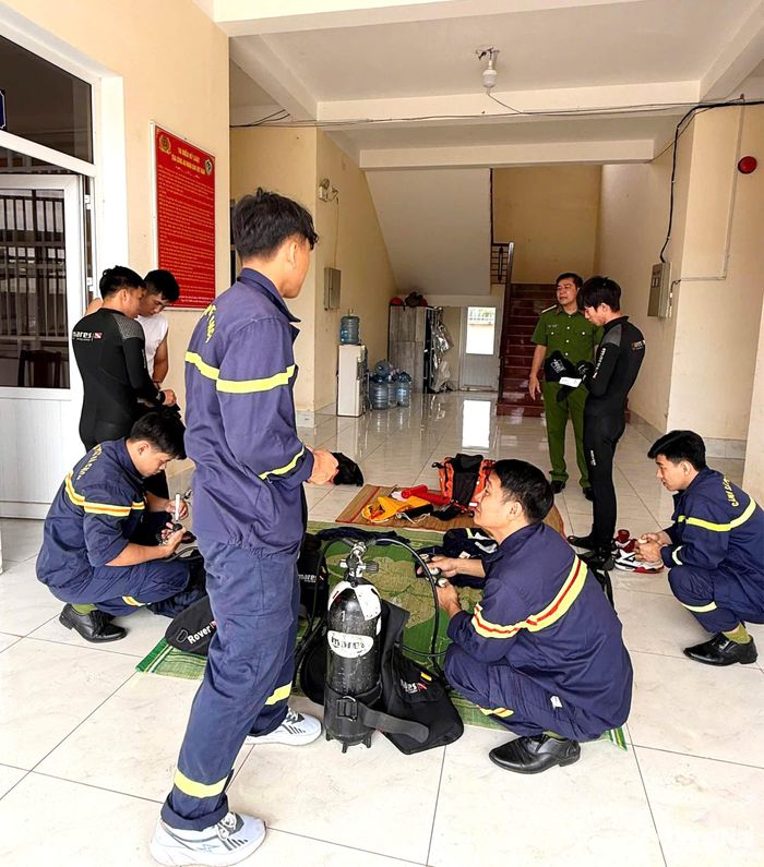 Chùm ảnh: Kiểm tra các thiết bị, phương tiện phục vụ công tác thường trực sẵn sàng chiến đấu
