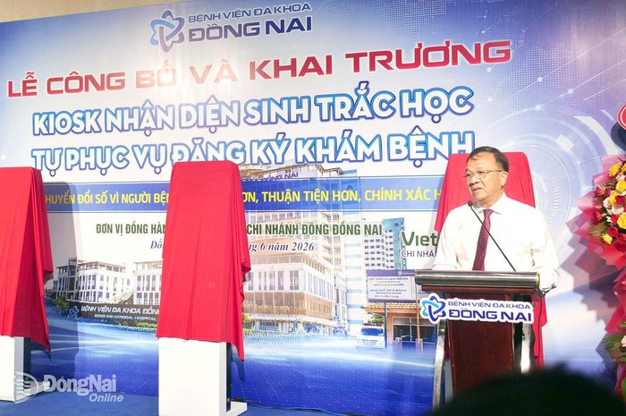 Giám đốc Bệnh viện Đa khoa Đồng Nai Ngô Đức Tuấn phát biểu tại buổi lễ. Ảnh: Hạnh Dung