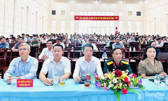 Các đại biểu dự hội nghị. Ảnh: ĐVCC