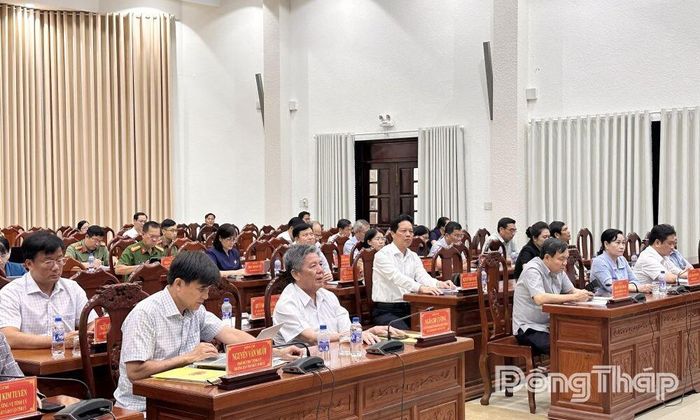 Các đại biểu dự họp tại điểm cầu Đồng Tháp.