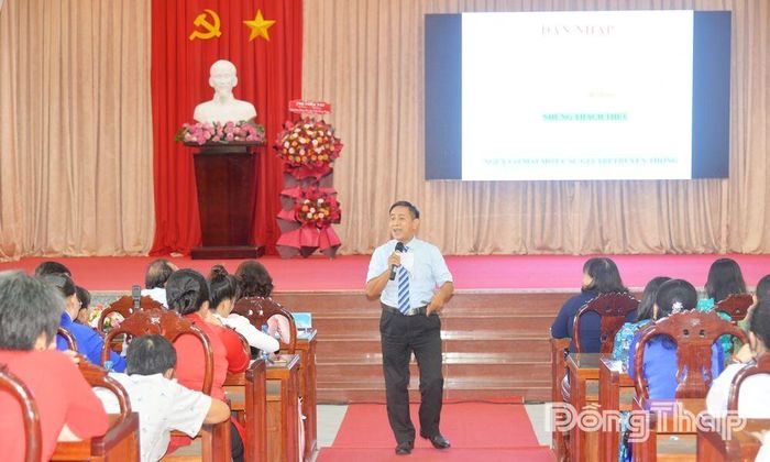 Tiến sĩ Nguyễn Hiệp Trí, Nguyên Phó trưởng phòng Bảo vệ, chăm sóc trẻ em và Bảo trợ xã hội, Sở Y tế TP. Hồ Chí Minh chia sẻ tại diễn đàn.