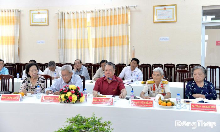 Các đại biểu, nhân chứng lịch sử đóng góp nhiều ý kiến tâm huyết, trách nhiệm, nhằm hoàn thiện hồ sơ đề nghị công nhận phường Trung An là phường An toàn khu.
