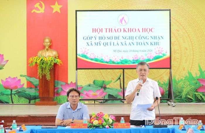 Đồng chí Phạm Việt Kiên, Tỉnh ủy viên, Bí thư Đảng ủy, Chủ tịch Hội đồng nhân dân xã Mỹ Quí phát biểu kết luận hội thảo.