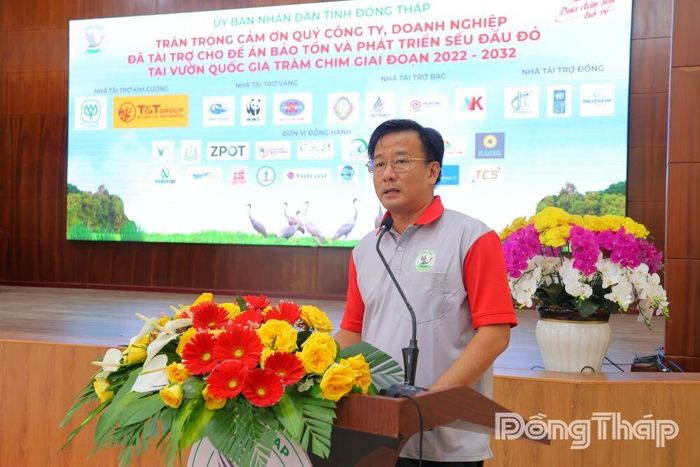 Phó Chủ tịch UBND tỉnh Đồng Tháp Nguyễn Phước Thiện, phát biểu tại Chương trình tiếp nhận sếu đầu đỏ tại Vườn Quốc gia Tràm Chim năm 2026.