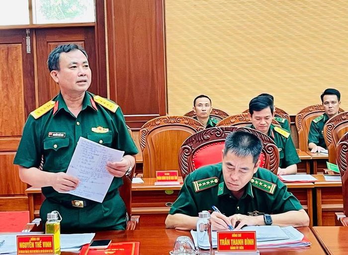 Đại tá Nguyễn Thế Vinh - Ủy viên Ban Thường vụ Tỉnh ủy, Phó Bí thư Đảng ủy Quân sự tỉnh, Chỉ huy trưởng Bộ Chỉ huy Quân sự tỉnh phát biểu chỉ đạo tại hội nghị. Ảnh: P.D