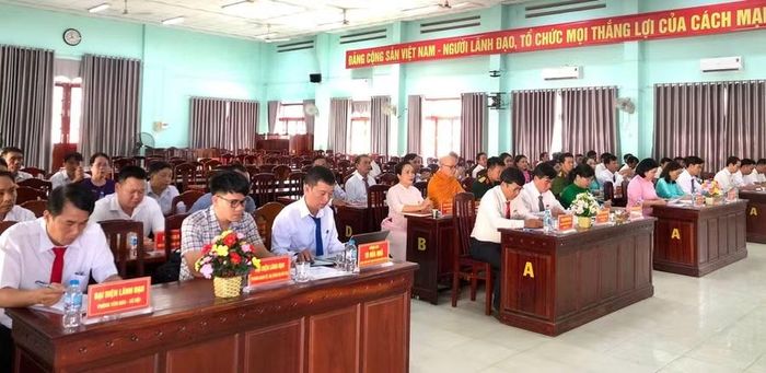 Các đại biểu tham dự kỳ họp thứ 2 (chuyên đề) HĐND phường An Nhơn. Ảnh: ĐVCC