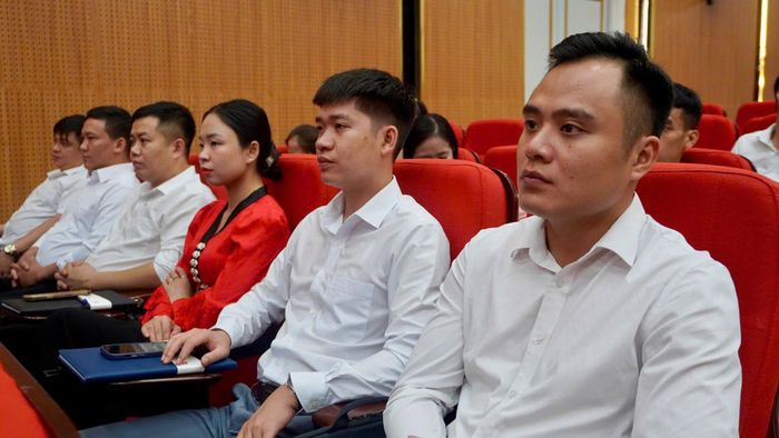 Học viên dự lễ khai giảng.
