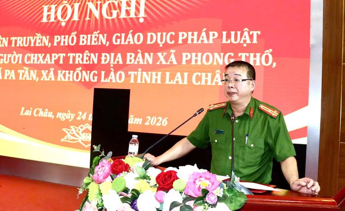 Thượng tá Lù Văn Hà – Phó trưởng Phòng Cảnh sát thi hành án hình sự và hỗ trợ tư pháp, Công an tỉnh Lai Châu phát biểu kết luận hội nghị.