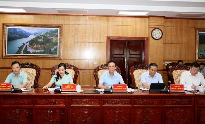 Đại biểu dự buổi làm việc. 