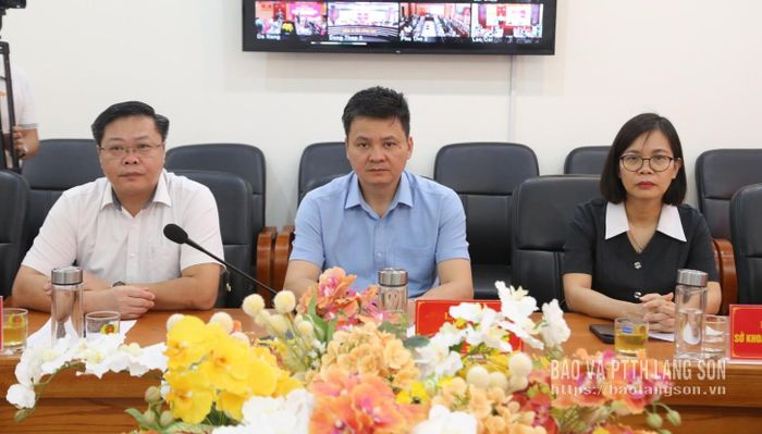 Đại biểu các sở, ngành của tỉnh dự lễ phát động tại điểm cầu Công an tỉnh