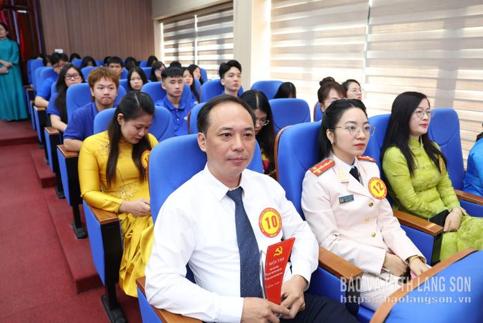 Các thí sinh tham gia hội thi