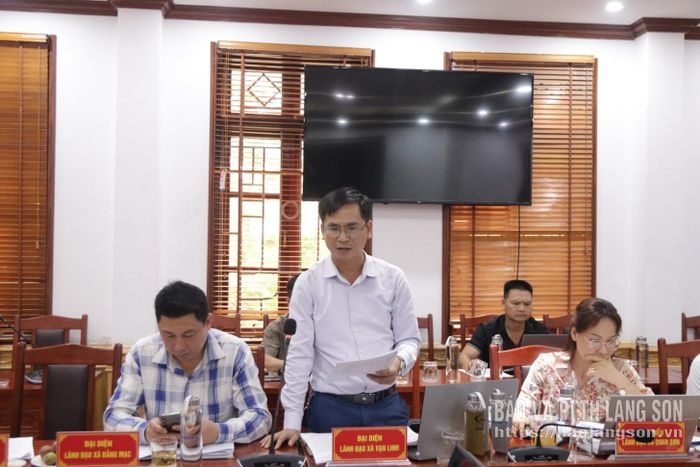 Lãnh đạo xã Vạn Linh nêu một số đề xuất tại buổi kiểm tra
