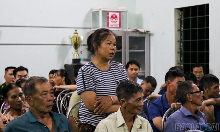  Đại diện các hộ dân trong xã phát biểu ý kiến. 