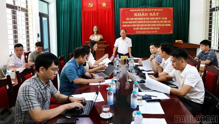 Quang cảnh buổi làm việc.