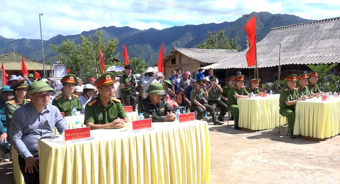 Quang cảnh lễ ra quân.