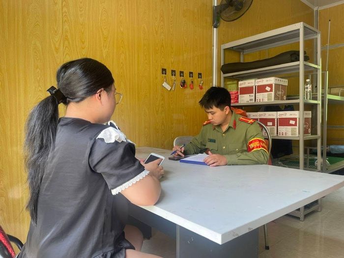 Công an xã Minh Khai kịp thời ngăn chặn vụ việc giả danh lực lượng Công an để lừa đảo chiếm đoạt tài sản.