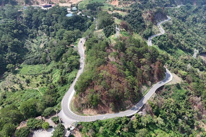 Ngành xây dựng tiếp tục quán triệt phương châm “4 tại chỗ”, sẵn sàng huy động lực lượng, phương tiện để xử lý nhanh các sự cố, bảo đảm các tuyến đường luôn thông suốt