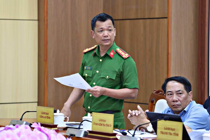 Lãnh đạo Công an tỉnh phát biểu tại buổi tiếp công dân sáng nay