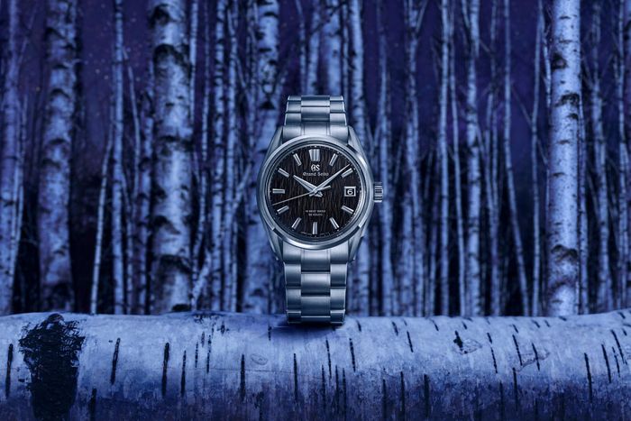 Grand Seiko SLGH029 với chất liệu Titanium.
