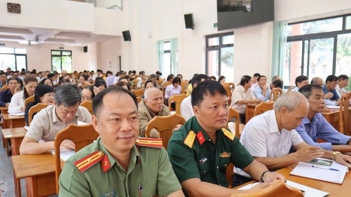 Các đại biểu tham dự hội nghị