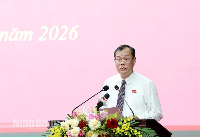 Đồng chí Lê Quốc Chỉnh, Phó Bí thư Tỉnh ủy, Chủ tịch HĐND tỉnh phát biểu khai mạc Kỳ họp.