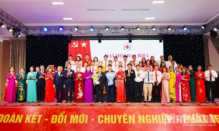 Ban Chấp hành Hội Chữ thập đỏ tỉnh khóa I, nhiệm kỳ 2026 - 2031 ra mắt Đại hội.
