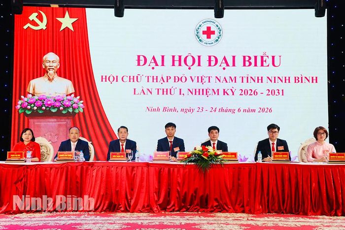 Đoàn Chủ tịch điều hành Đại hội.