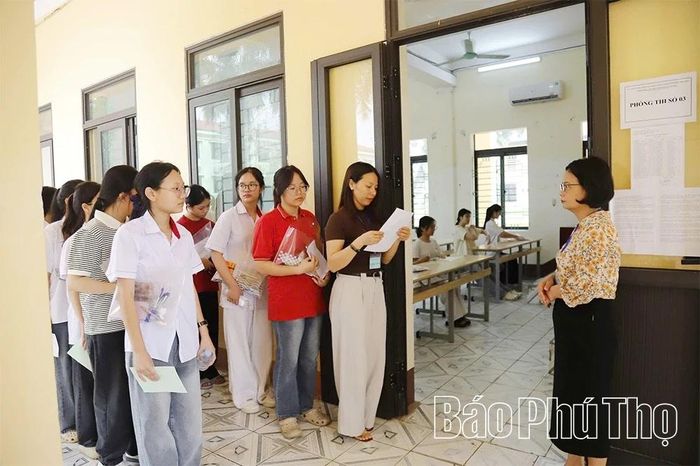 Thí sinh tại Hội đồng thi THPT Hùng Vương.
