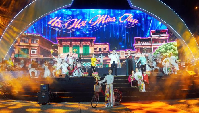 Chương trình có sự tham gia của nhiều ca sĩ, nghệ sĩ trẻ - Ảnh: D.H