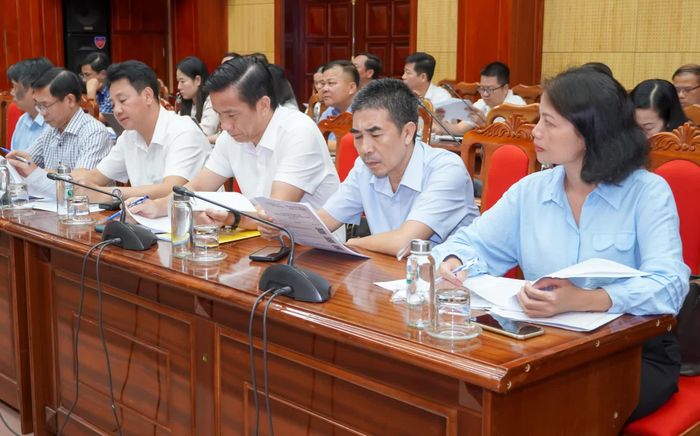 Các đại biểu tham dự buổi làm việc - Ảnh: N.H