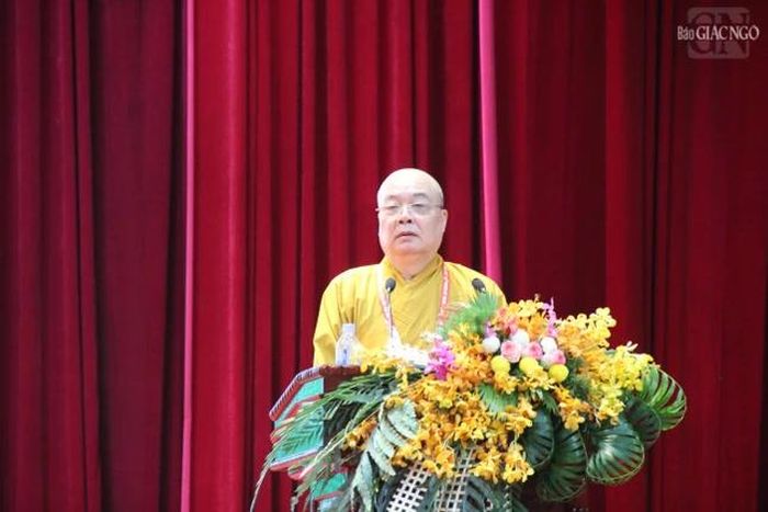 Trưởng lão Hòa thượng Thích Thanh Nhiễu phát biểu khai mạc hội thảo