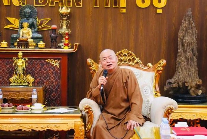 Thượng tọa Thích Thanh Hòa phát biểu