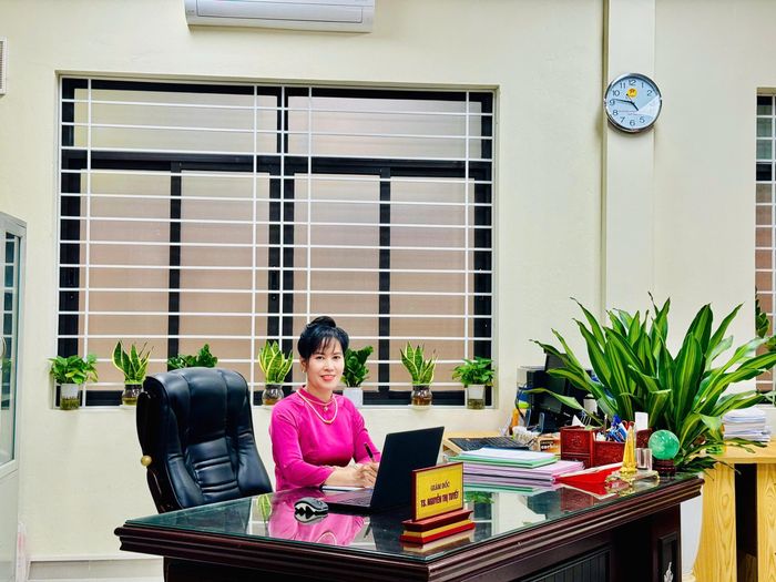 Bà Nguyễn Thị Tuyết, Giám đốc Trung tâm GDNN-GDTX Hai Bà Trưng chia sẻ về những lợi thế của mô hình học song hành văn hóa và học nghề.