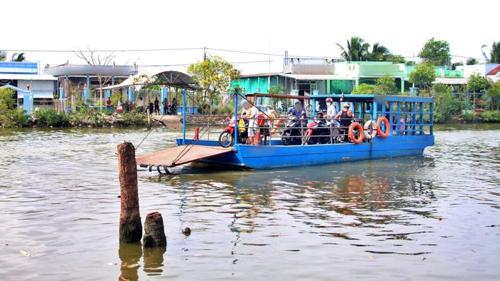 Việc công bố quy định mới về giá dịch vụ phà trên địa bàn tỉnh Cà Mau giúp công khai, minh bạch, bảo vệ quyền lợi của hành khách và ngăn chặn tình trạng "chặt chém".